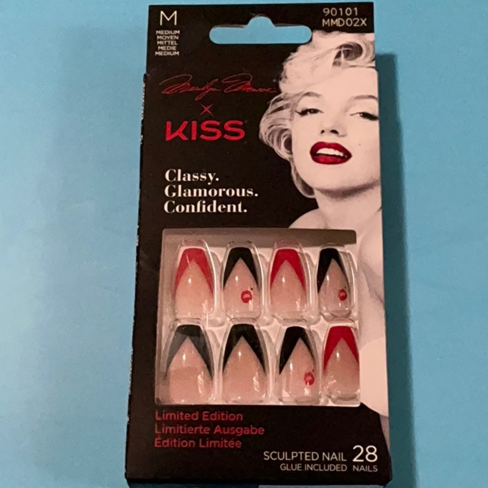 Marilyn Monroe edition 
KISS Red and Black Press-On Nails
